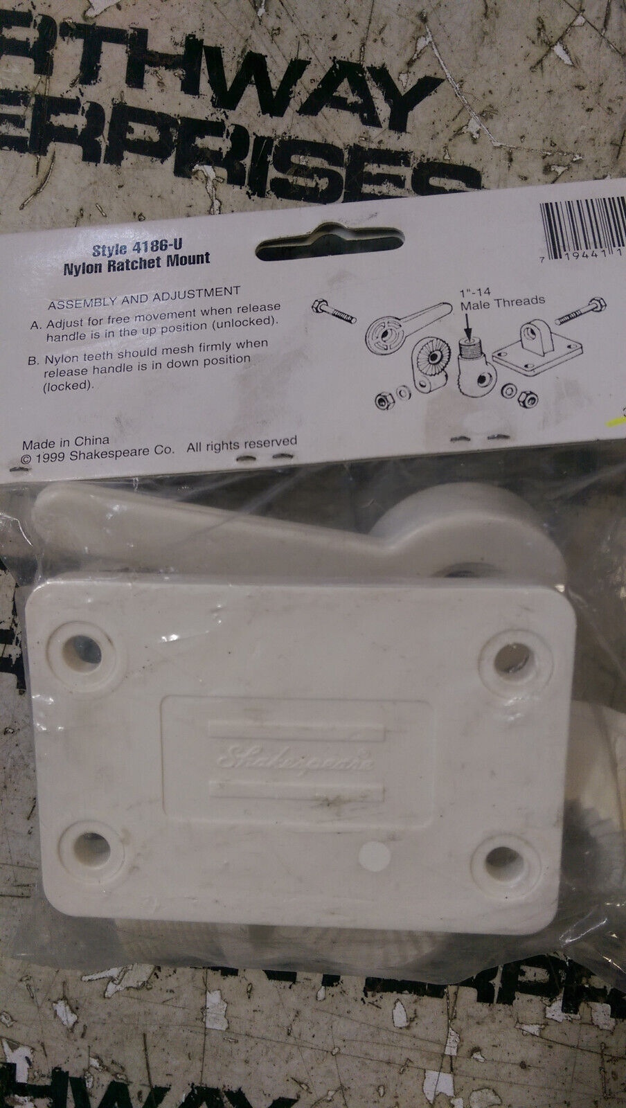 Shakespeare 4186 - U Antenna Adjustable Solid Nylon Ratchet Mount 4186u