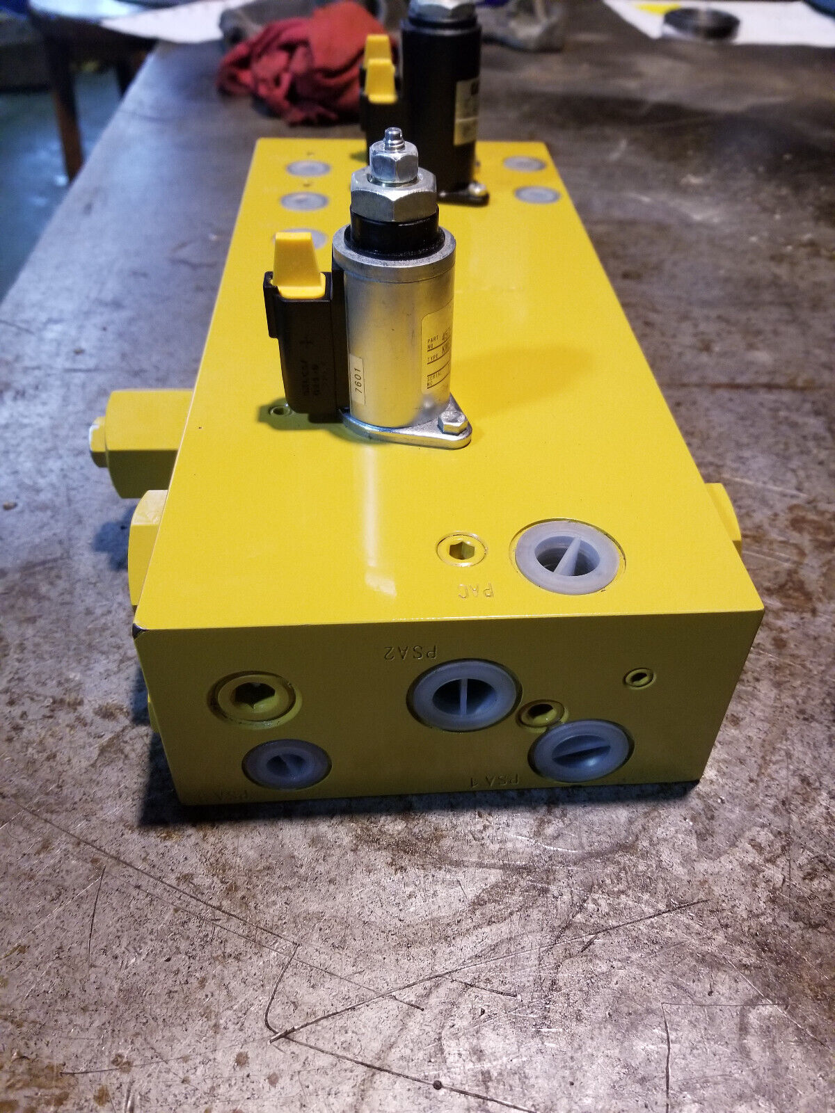 Caterpillar 140-0736 Valve GP-Manifold and Reducing - CAT Parts for Front Shovel