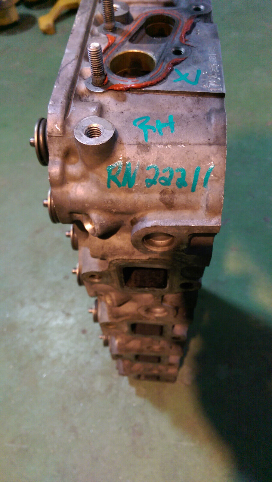 97779578 97320788 01-04 2001-04 LB7 DURAMAX 6.6 6.6L RH PASSENGER CYLINDER HEAD