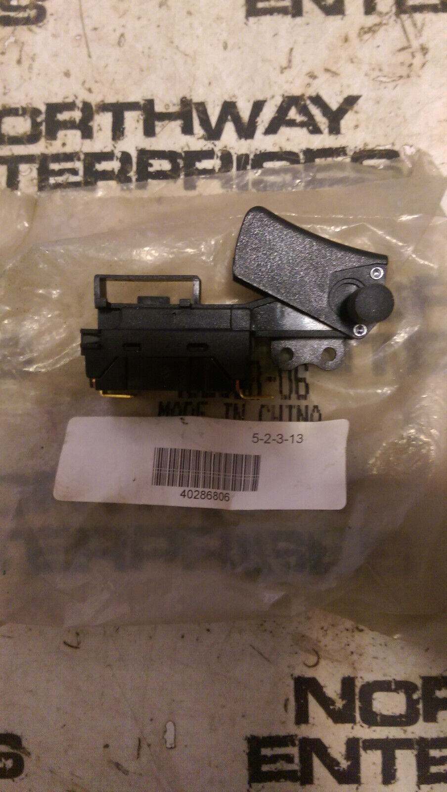 DEWALT SWITCH 40286806 FOR DW830 BLD40286806