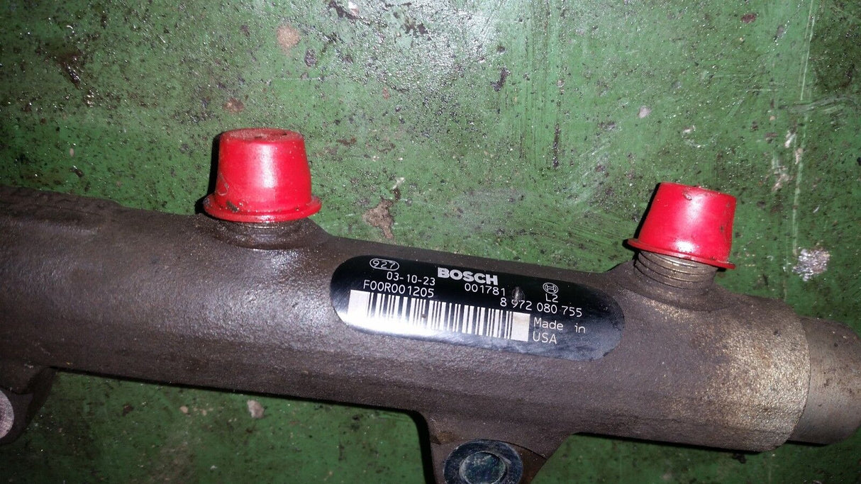 01 02 03 04 2001 2002 2003 Duramax LB7 High Pressure Fuel Rail 8972080755