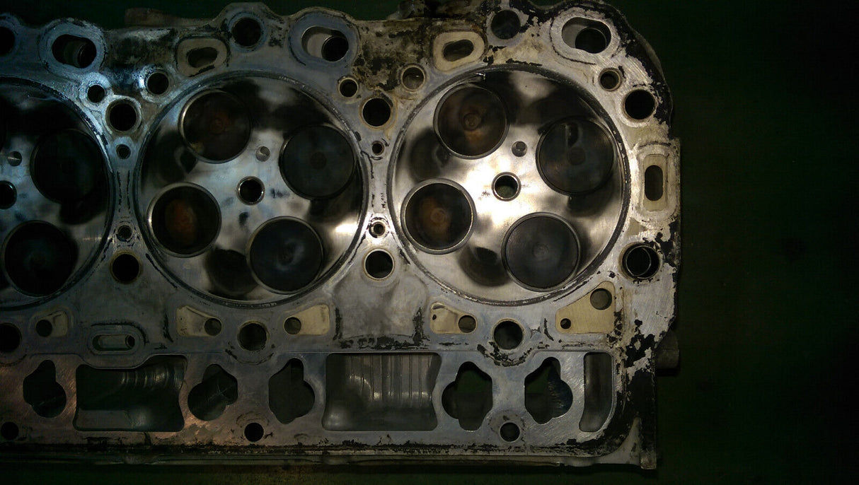 97779578 97320788 01-04 2001-04 LB7 DURAMAX 6.6 6.6L RH PASSENGER CYLINDER HEAD