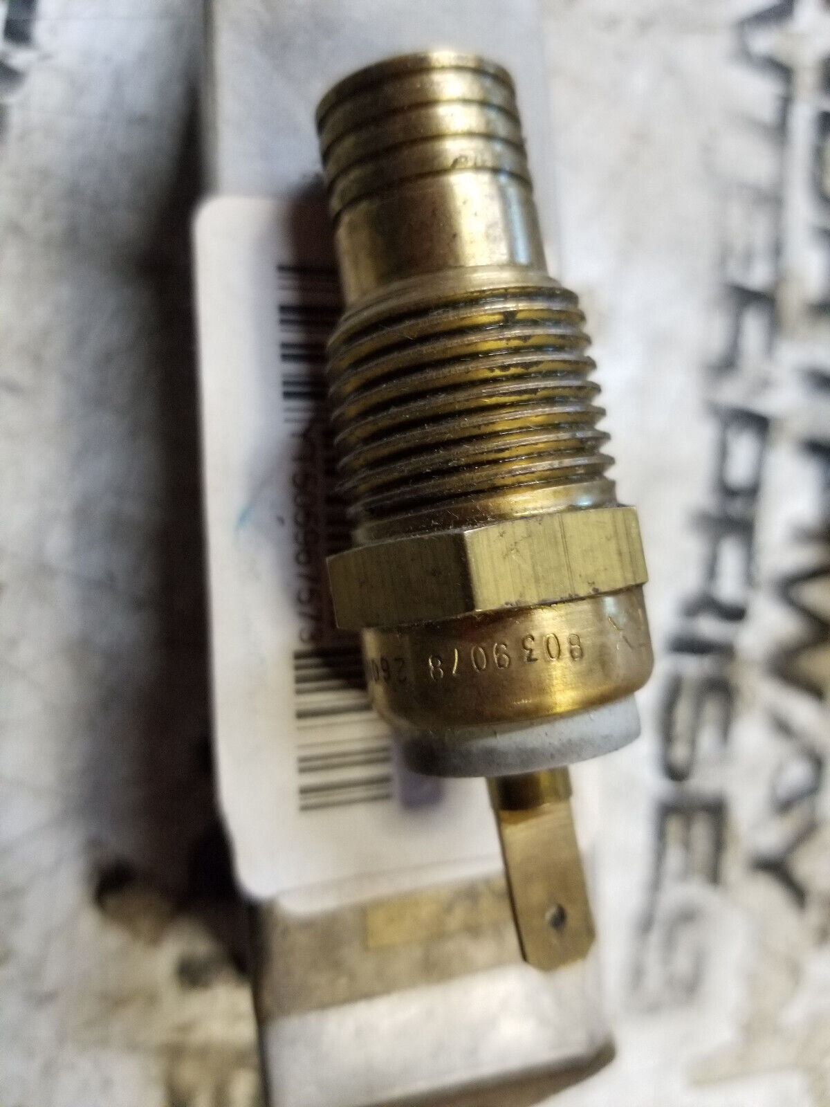 505967573: Yale Forklift SWITCH - TEMPERATURE WARNING YT505967573
