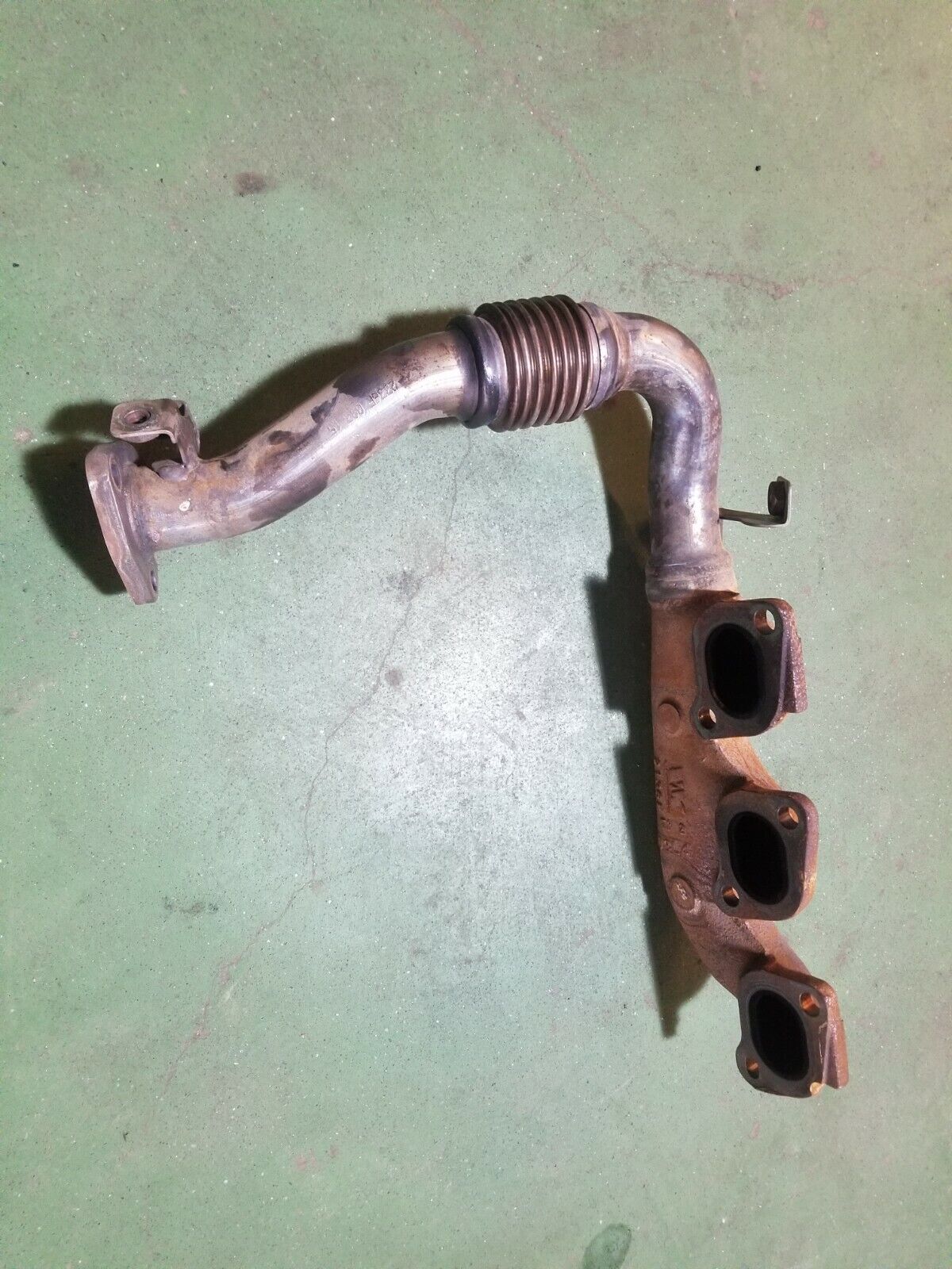 68245730AB 3.0L ECODIESEL USED EXHAUST MANIFOLD LEFT DRIVERS SIDE