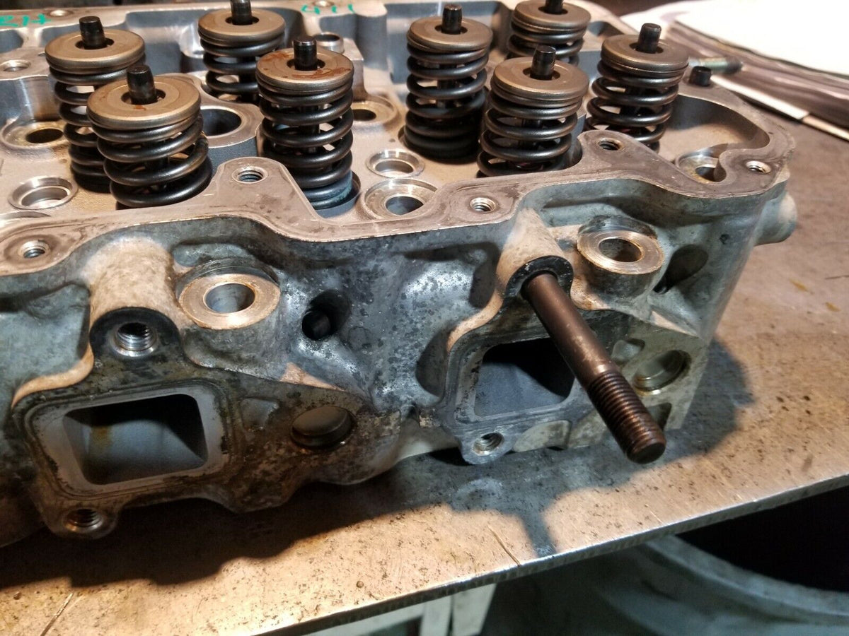 2007-2010 Chevy GMC 6.6 LBZ LMM DURAMAX CYLINDER HEAD RH PASSENGER REF411