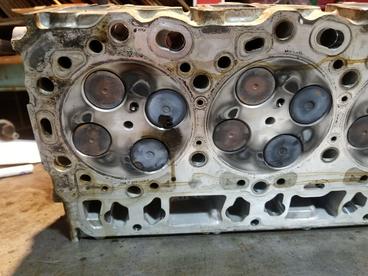 2007-2010 Chevy GMC 6.6 LBZ LMM DURAMAX CYLINDER HEAD RH PASSENGER REF411