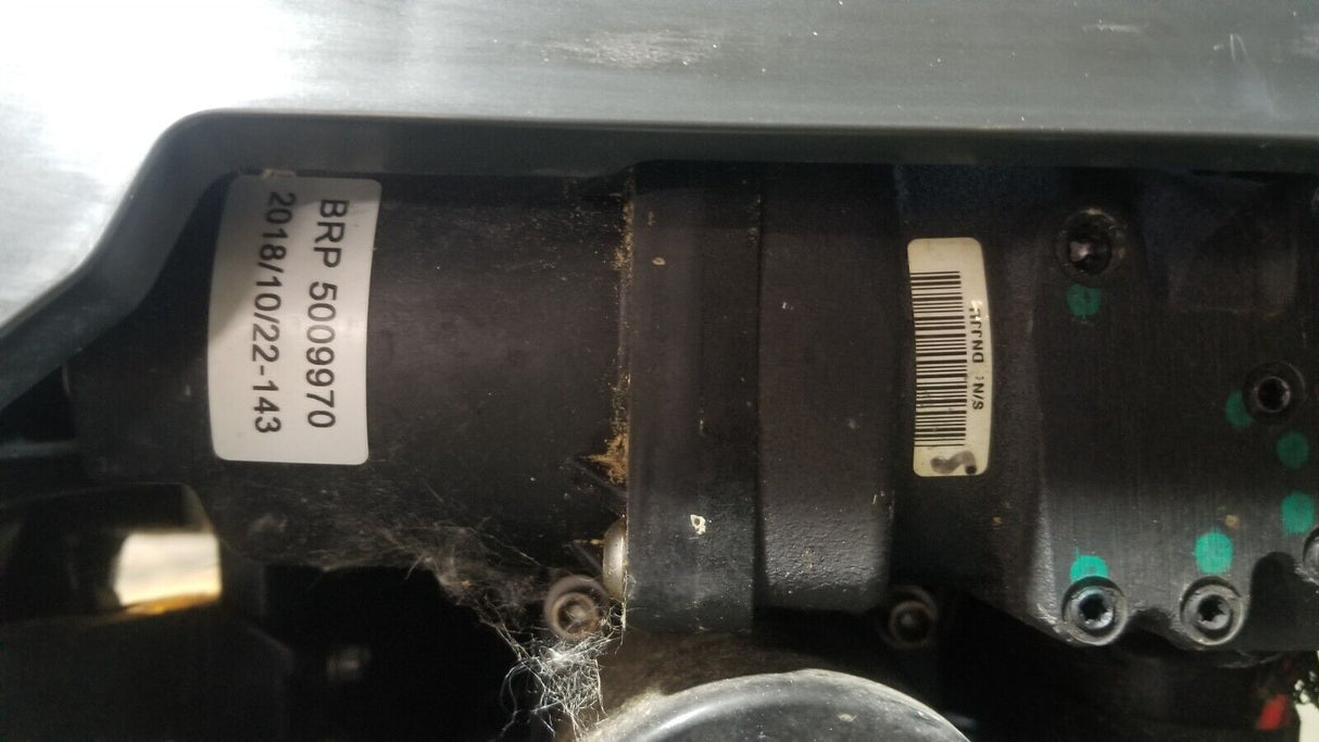 Evinrude G2 300Hp IDOCK SWIVEL & TILT BRACKET TRIM TILT STBD