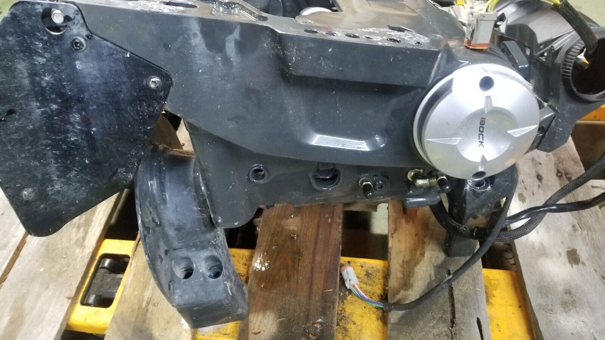 Evinrude G2 300Hp IDOCK SWIVEL & TILT BRACKET TRIM TILT STBD