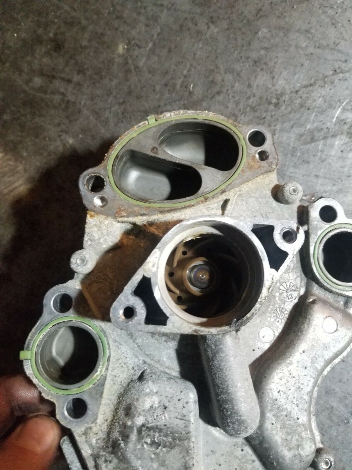 68211202AA 3.0L ECODIESEL USED WATER PUMP
