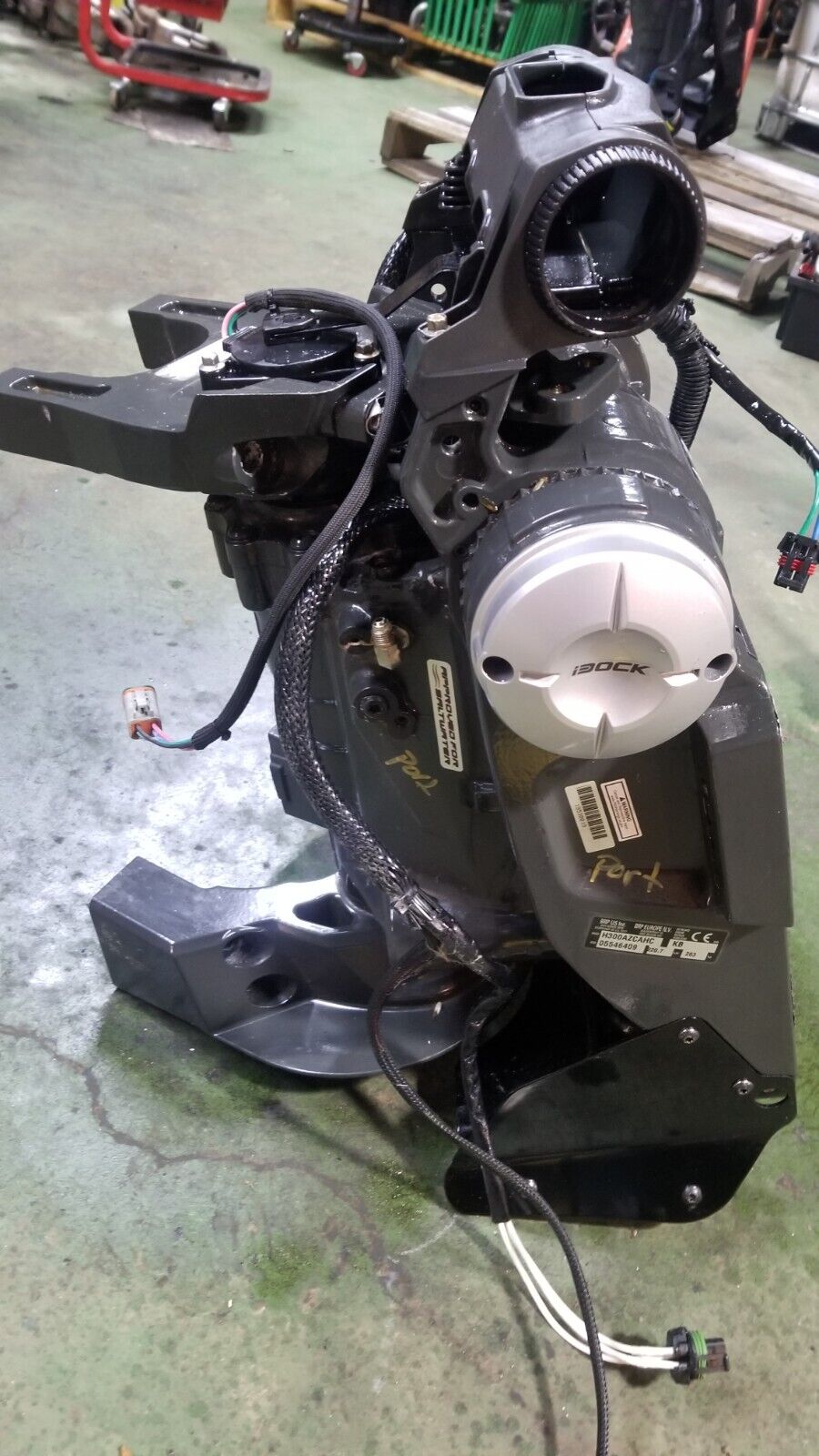 Evinrude G2 300Hp IDOCK SWIVEL & TILT BRACKET TRIM TILT PORT