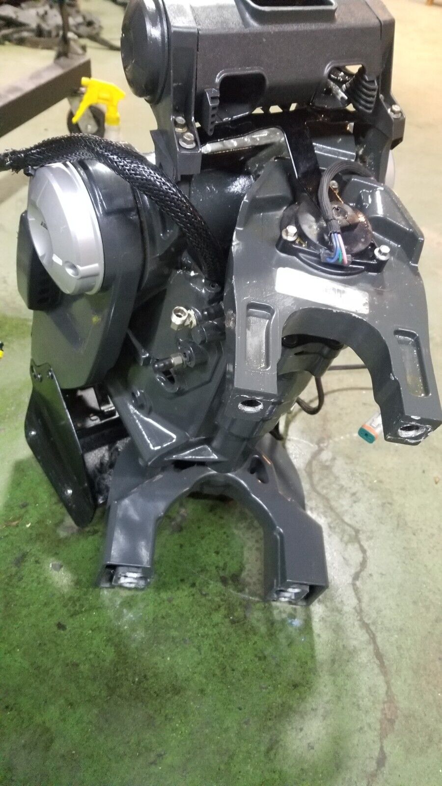 Evinrude G2 300Hp IDOCK SWIVEL & TILT BRACKET TRIM TILT PORT