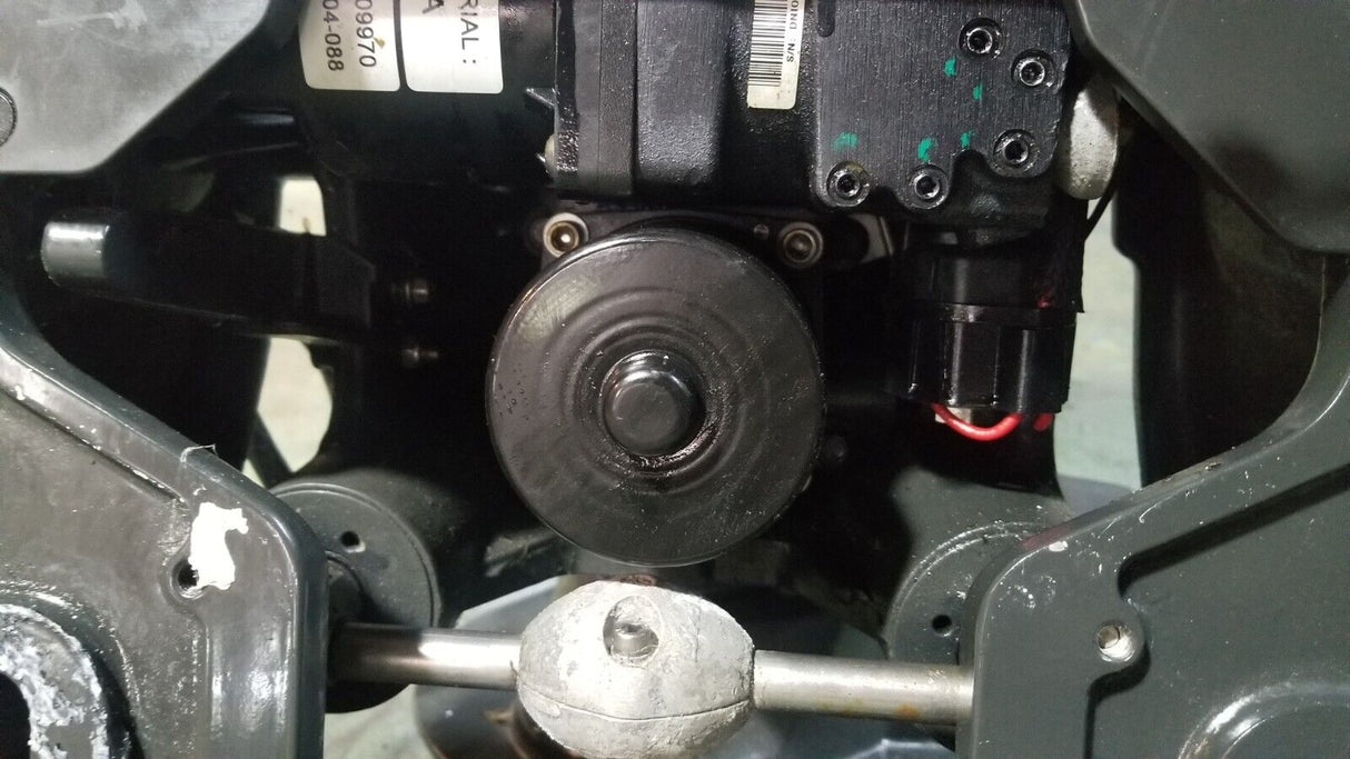 Evinrude G2 300Hp IDOCK SWIVEL & TILT BRACKET TRIM TILT PORT