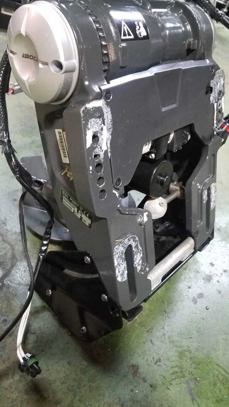 Evinrude G2 300Hp IDOCK SWIVEL & TILT BRACKET TRIM TILT PORT