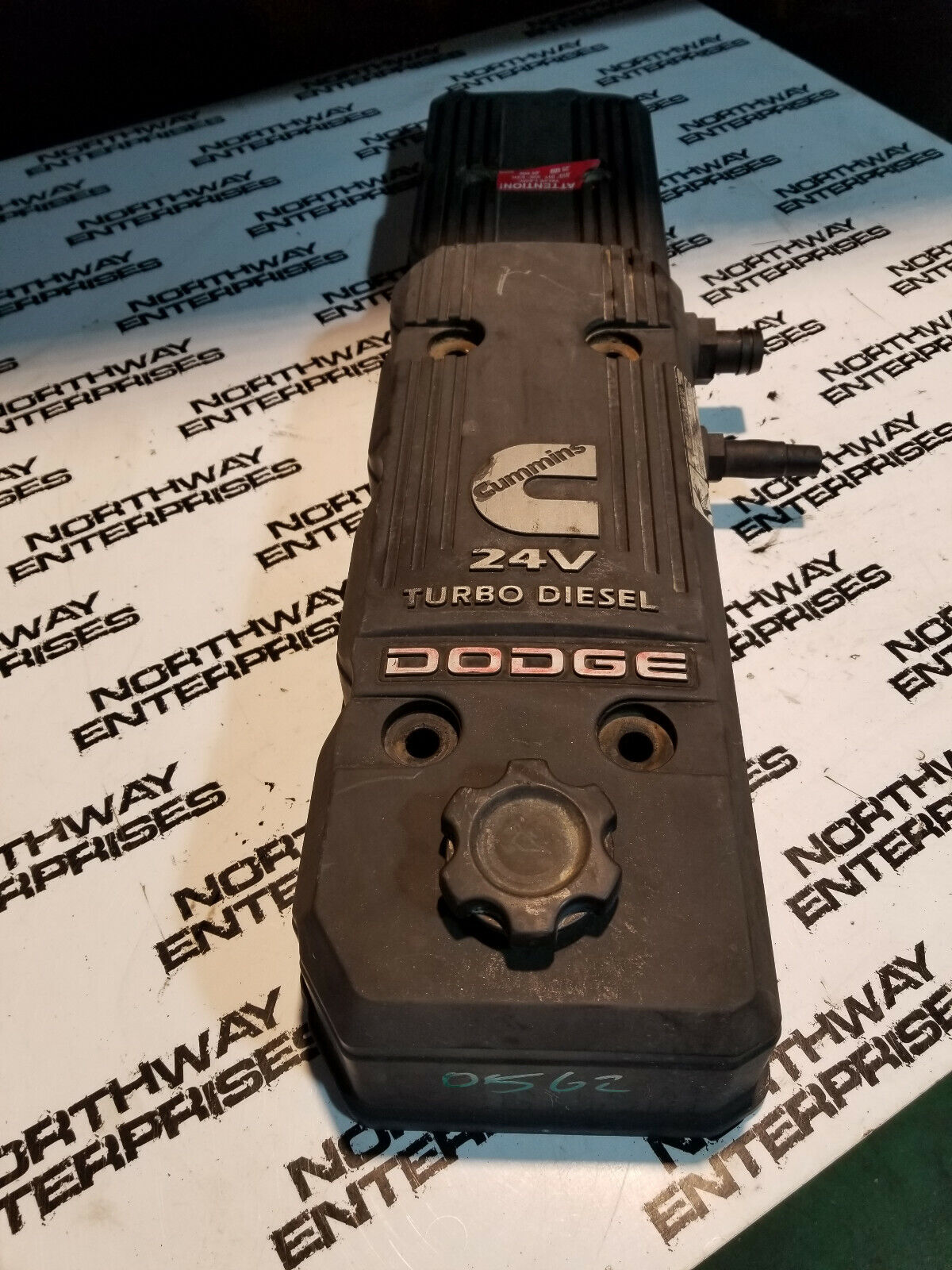 Dodge Ram 5.9L Cummins USED VALVE COVER ASSEMBLY 2005-07 4931453 4931454 RE0562