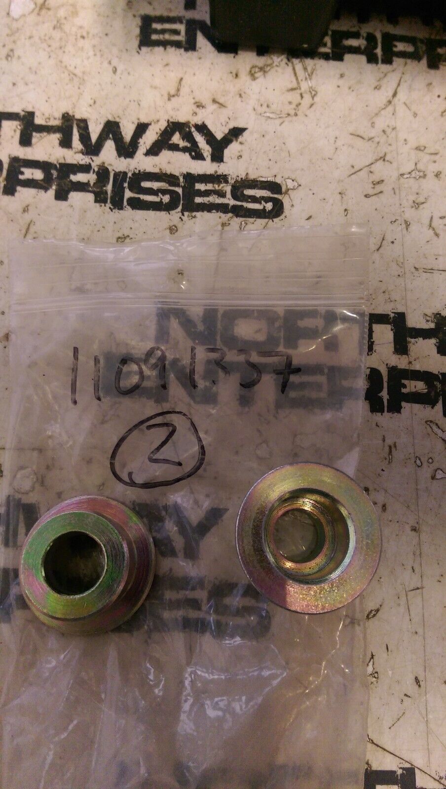 Volvo 11091337 Spacer VOE11091337 LOT OF 2PC