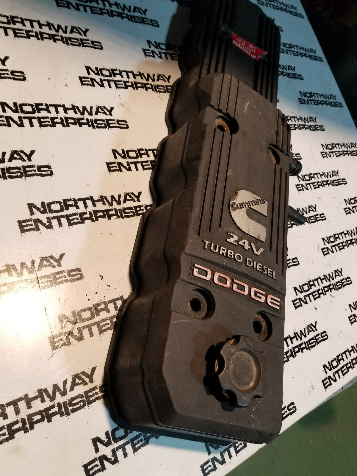 Dodge Ram 5.9L Cummins USED VALVE COVER ASSEMBLY 2005-07 4931453 4931454 RE0562