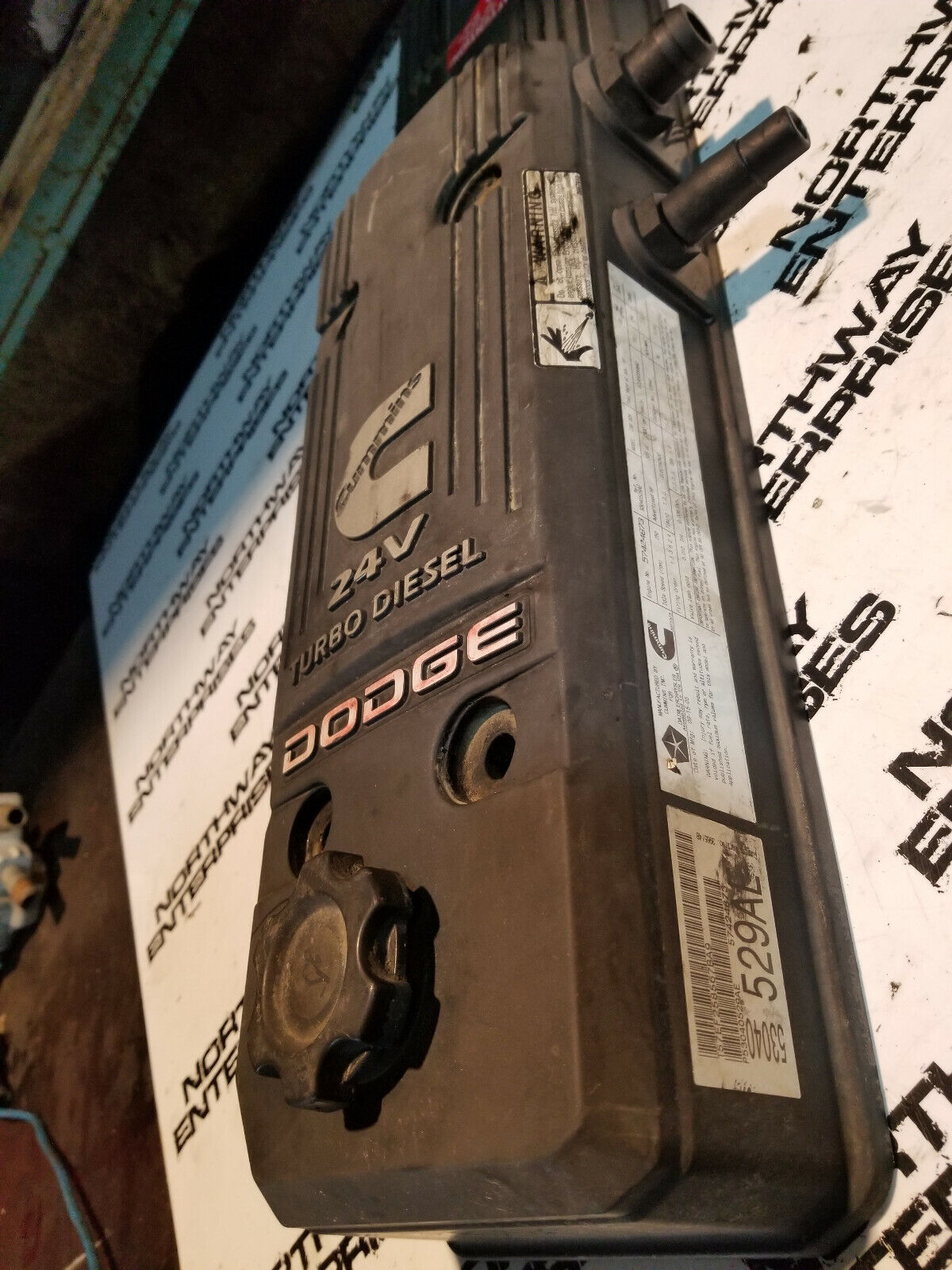 Dodge Ram 5.9L Cummins USED VALVE COVER ASSEMBLY 2005-07 4931453 4931454 RE0562