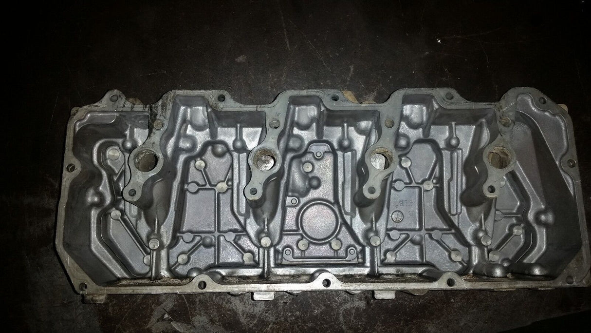 2011-2015 DURAMAX 6.6 6.6L DIESEL LML VALVE COVER & SPACER RH PASSENGER