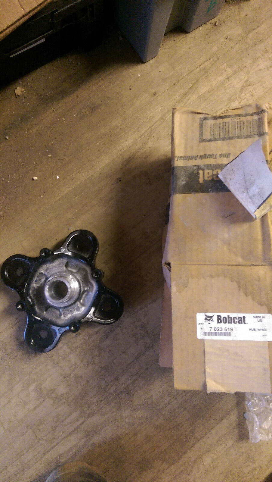 BOBCAT HUB 7023519