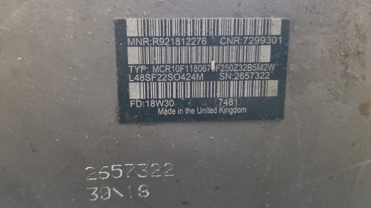 Bobcat T750 Final Drive Motor 8 Bolt - Brand New 7299301