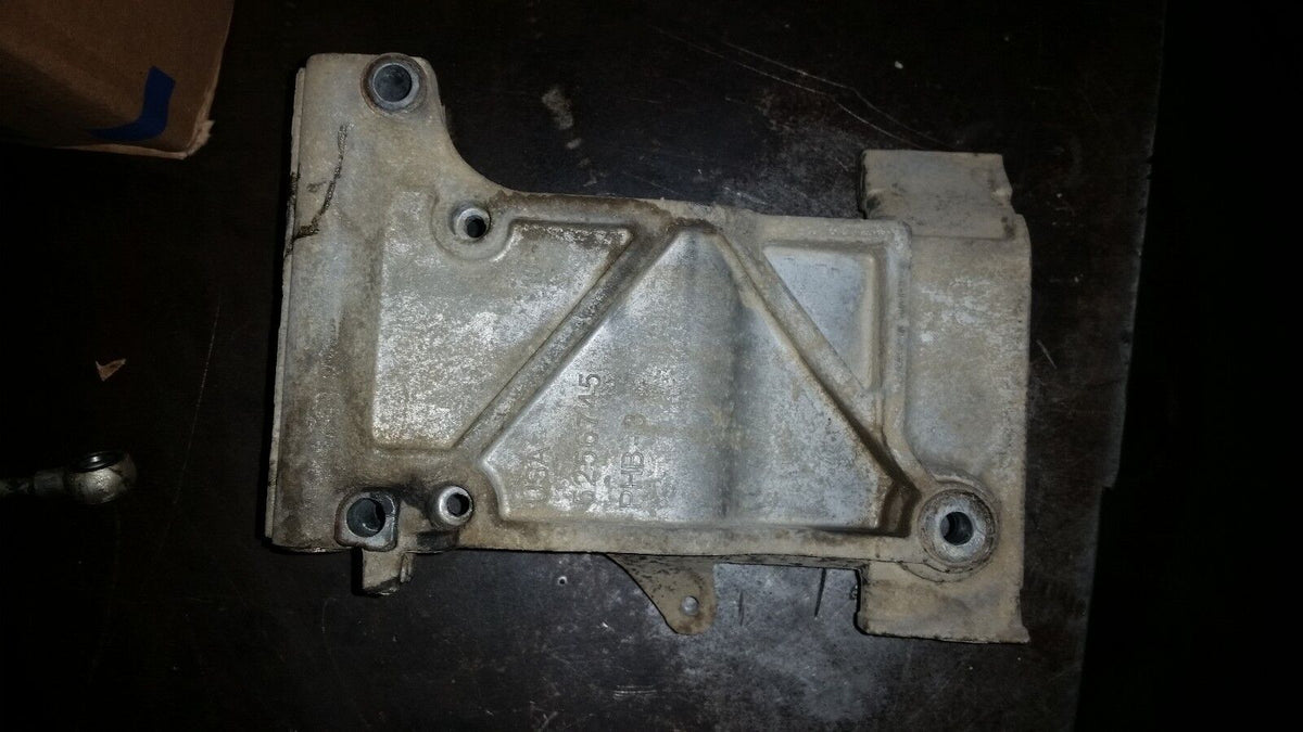 2011-2015 Cummins 6.7 fuel filter support bracket 5256745