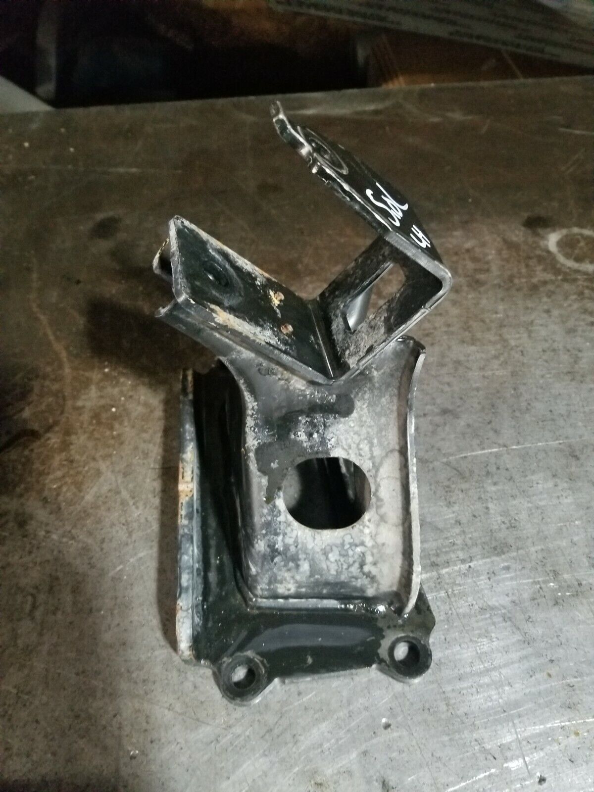 11233EZ50A Nissan CUMMINS Titan XD 5.0L Diesel Engine Mount Driver Side 16-19