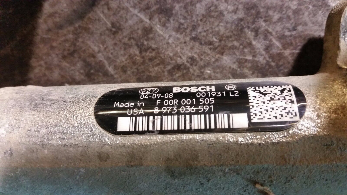 04 05 2004 2005 Chevy GMC 6.6 LLY Duramax Fuel Rails 8973036591 8973036580 r3