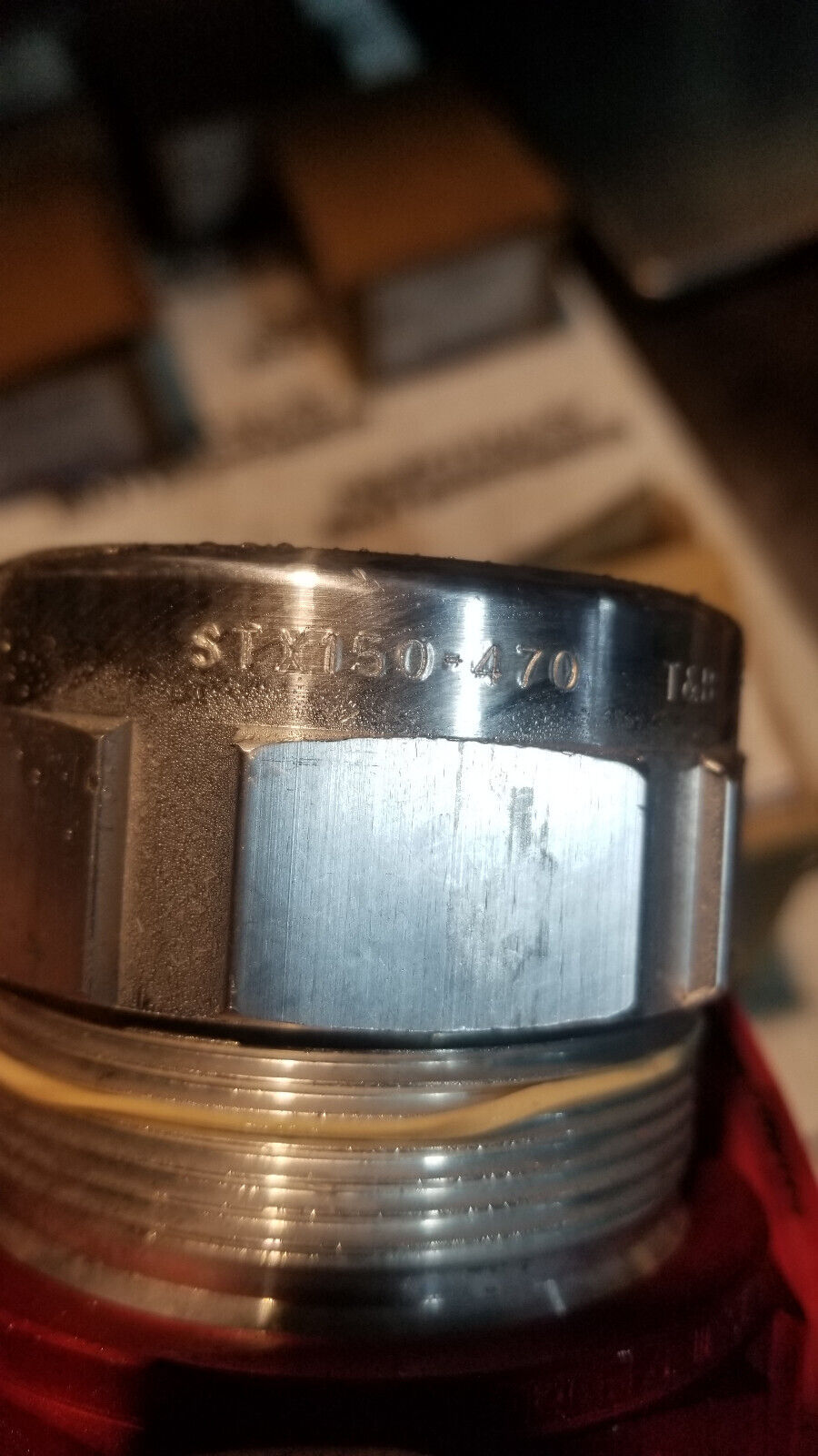 Thomas & Betts STX150-470 T&B 1-1/2" CONNECTOR
