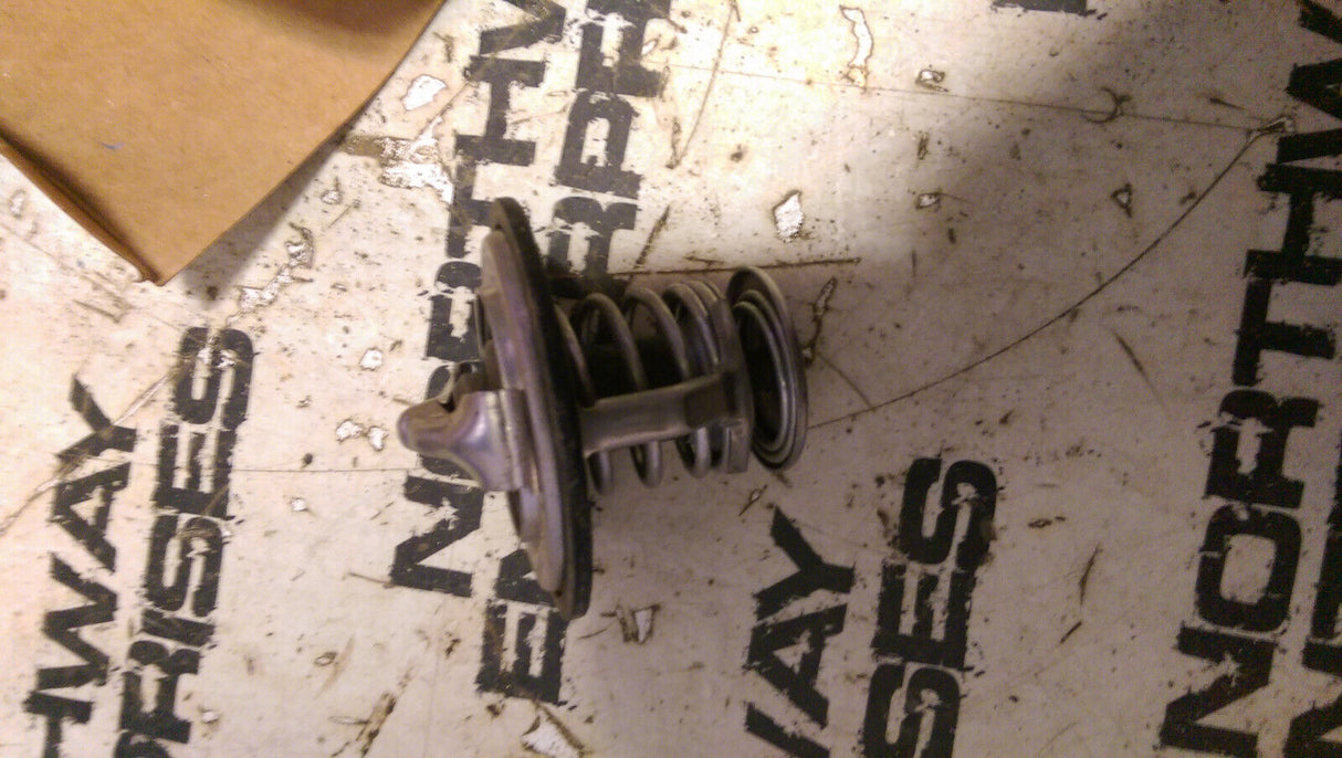 NAPA THERMOSTAT 33946