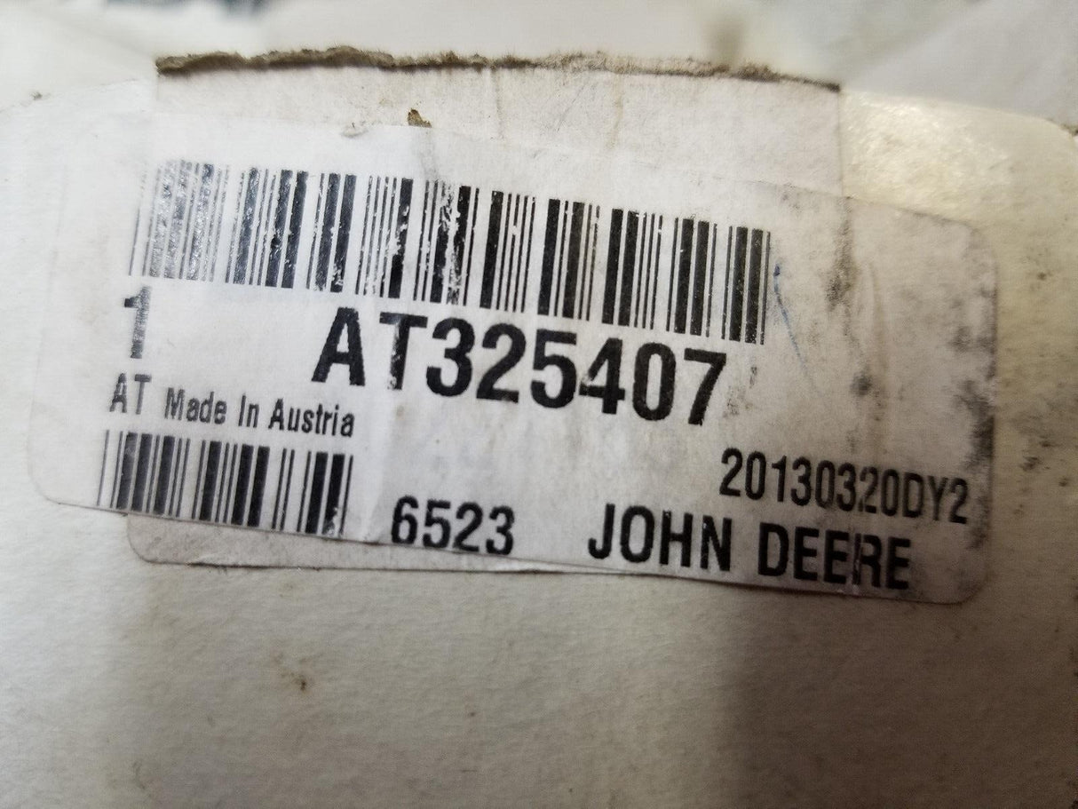 JOHN DEERE AT325407 FILLER CAP