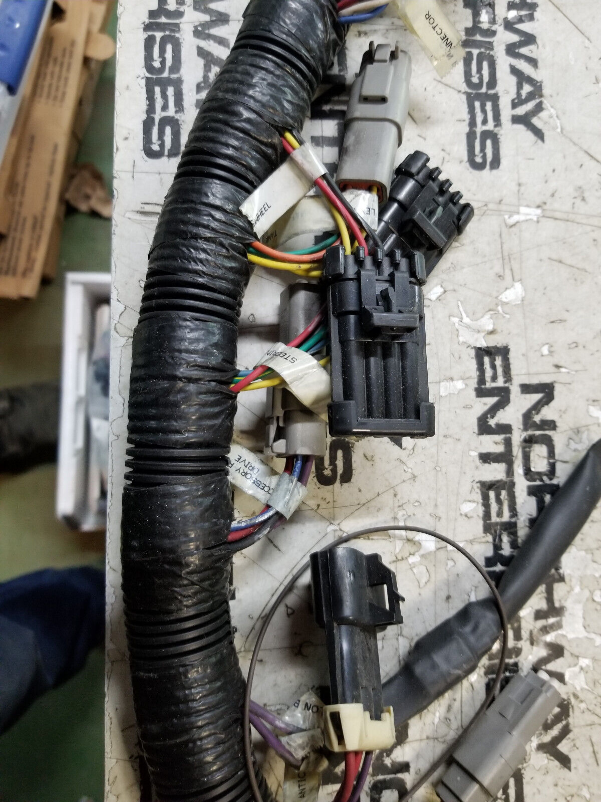 Mercury Cummins Marine 8M3000209 4939857 Engine Sensor Harness Hrn Non-Dts Strn