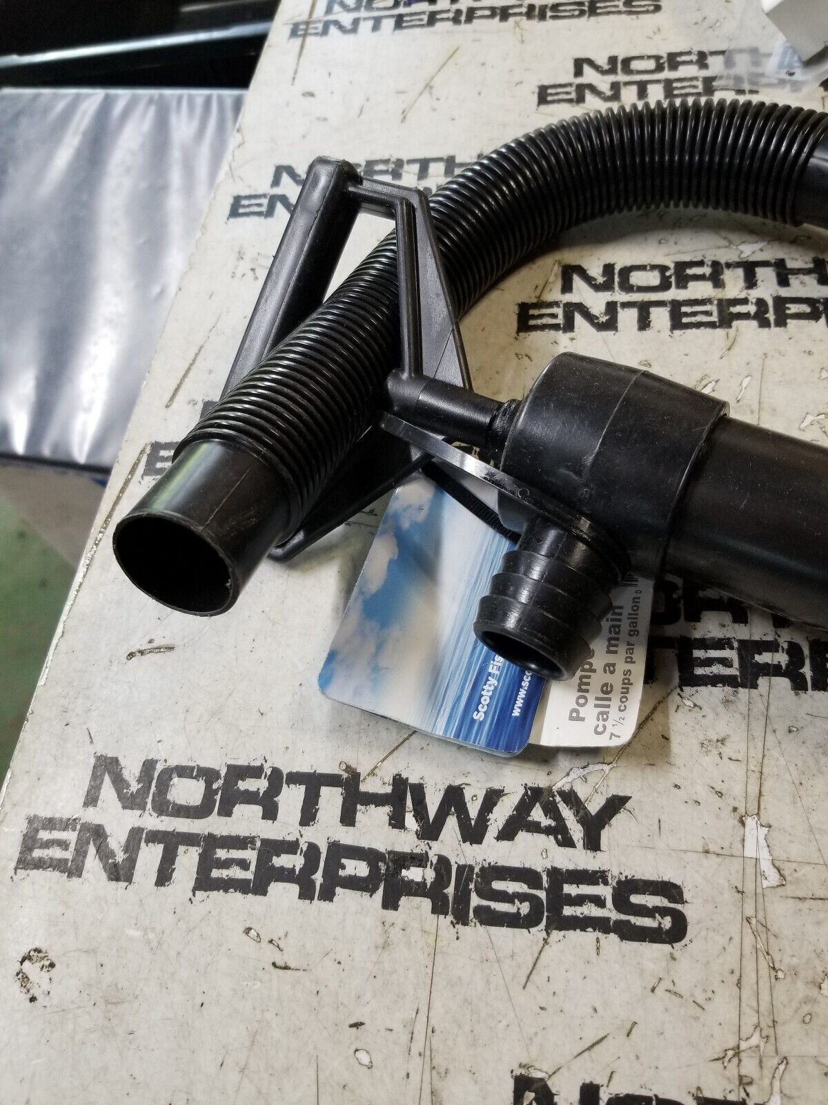 Scotty Hand Pump Kayak c/w Hose 21" Long 545