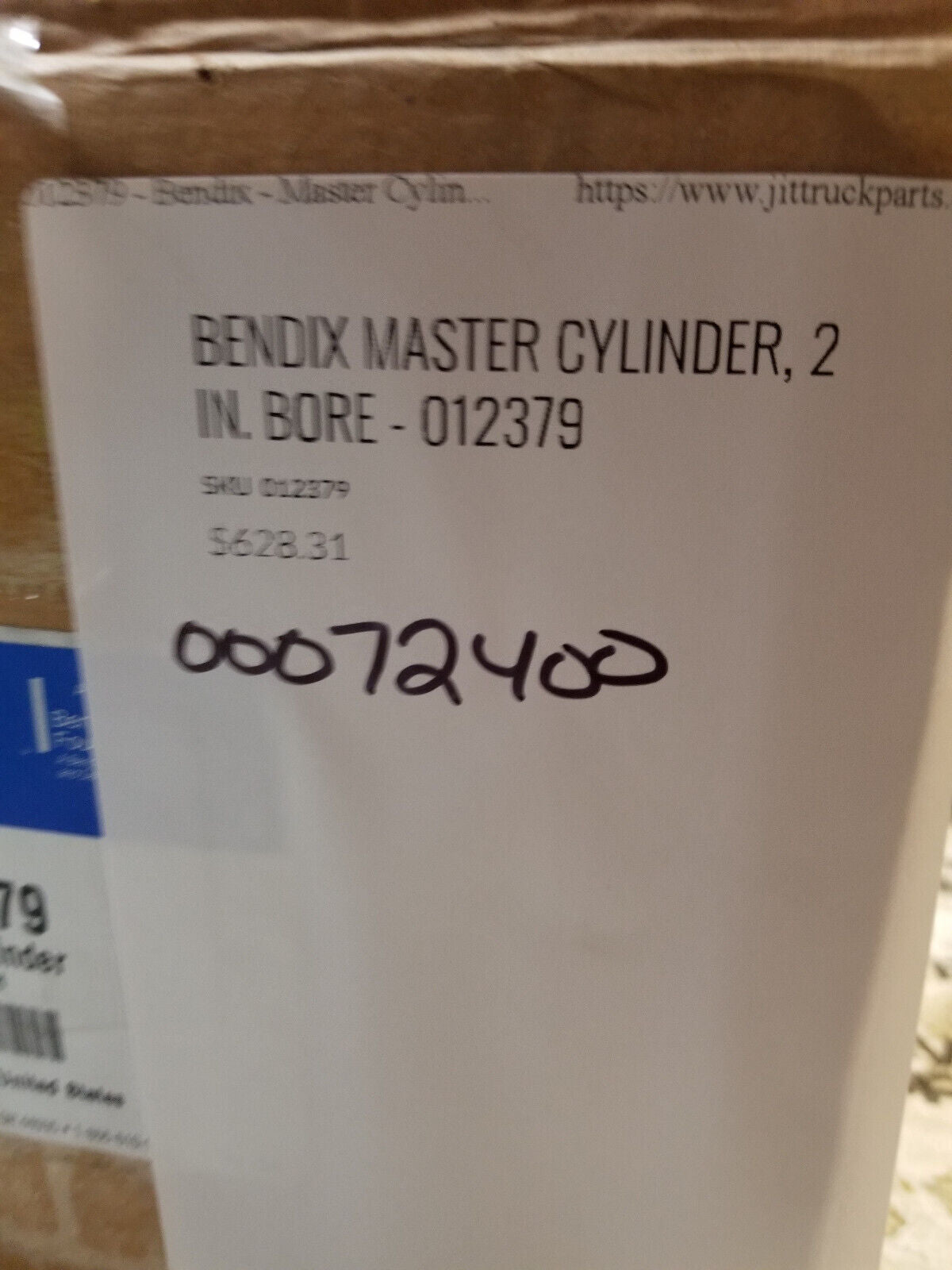Bendix Master Cylinder, 2 In. Bore - 012379 00072400 W/RESIVOIR