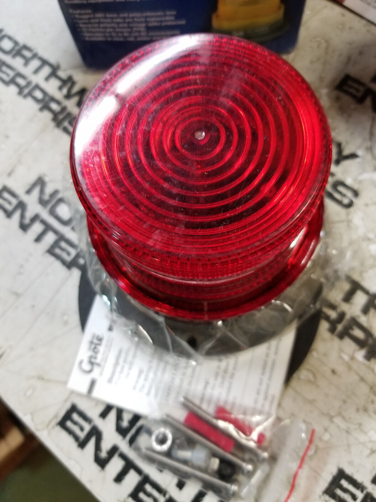 Grote 7710 Mighty Mini Red Lens Strobe Beacon Permanent Mount 77102 12-80Vdc NEW