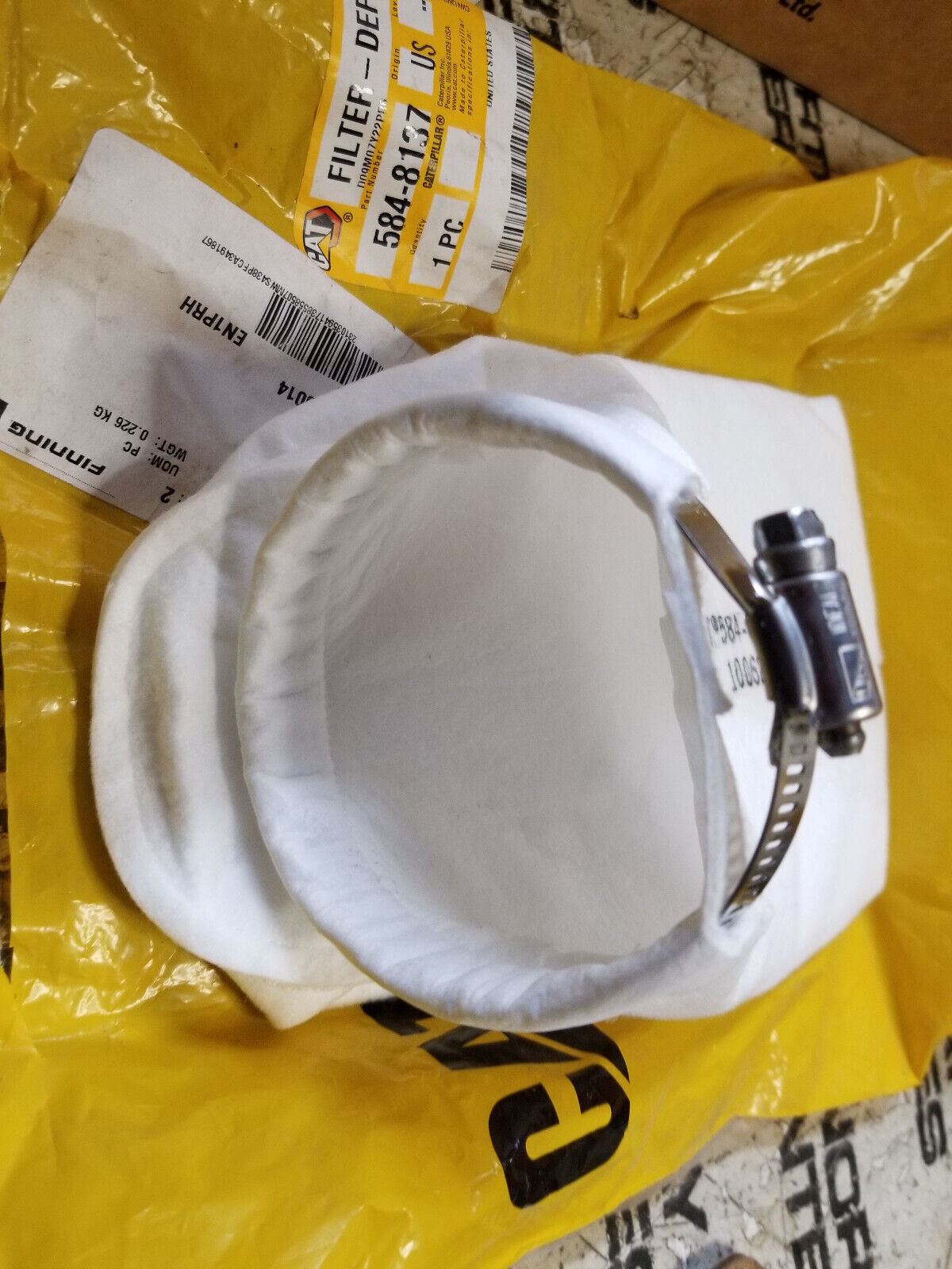 584-8137 CATERPILLAR 5848137 CAT DEF FILTER SOCK