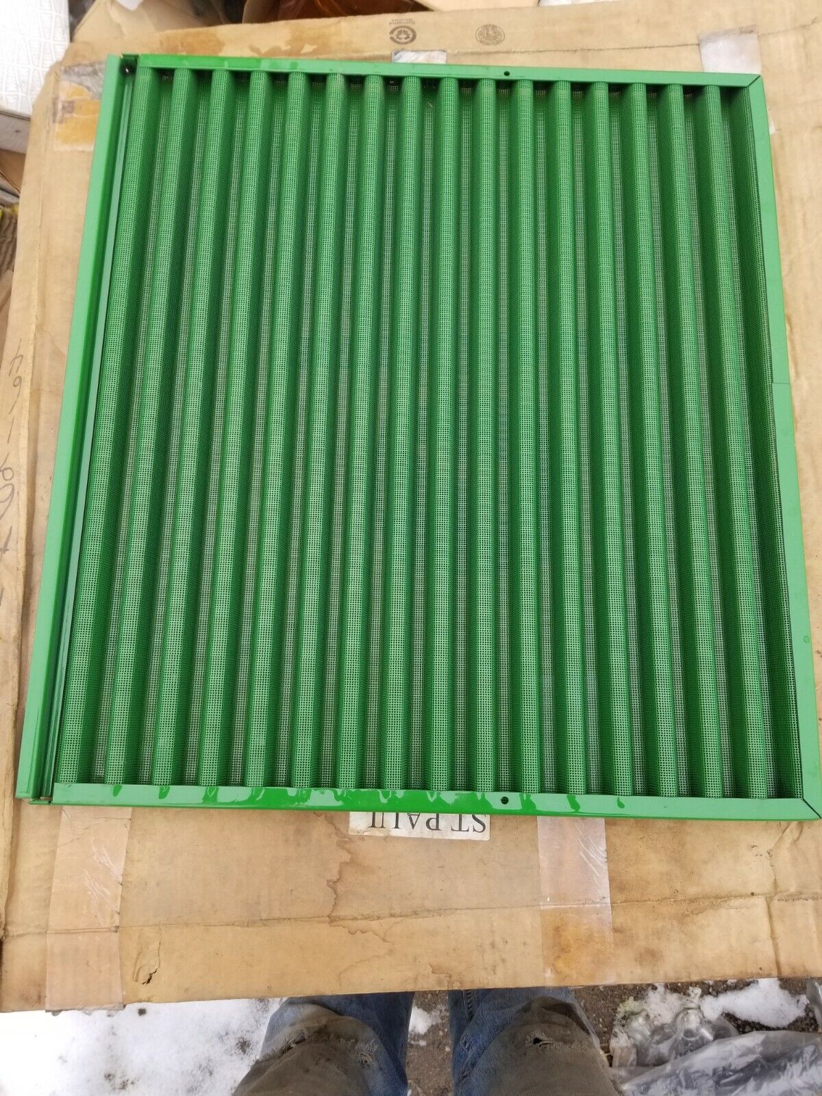 AR69164 JOHN DEERE SIDE GRILLE