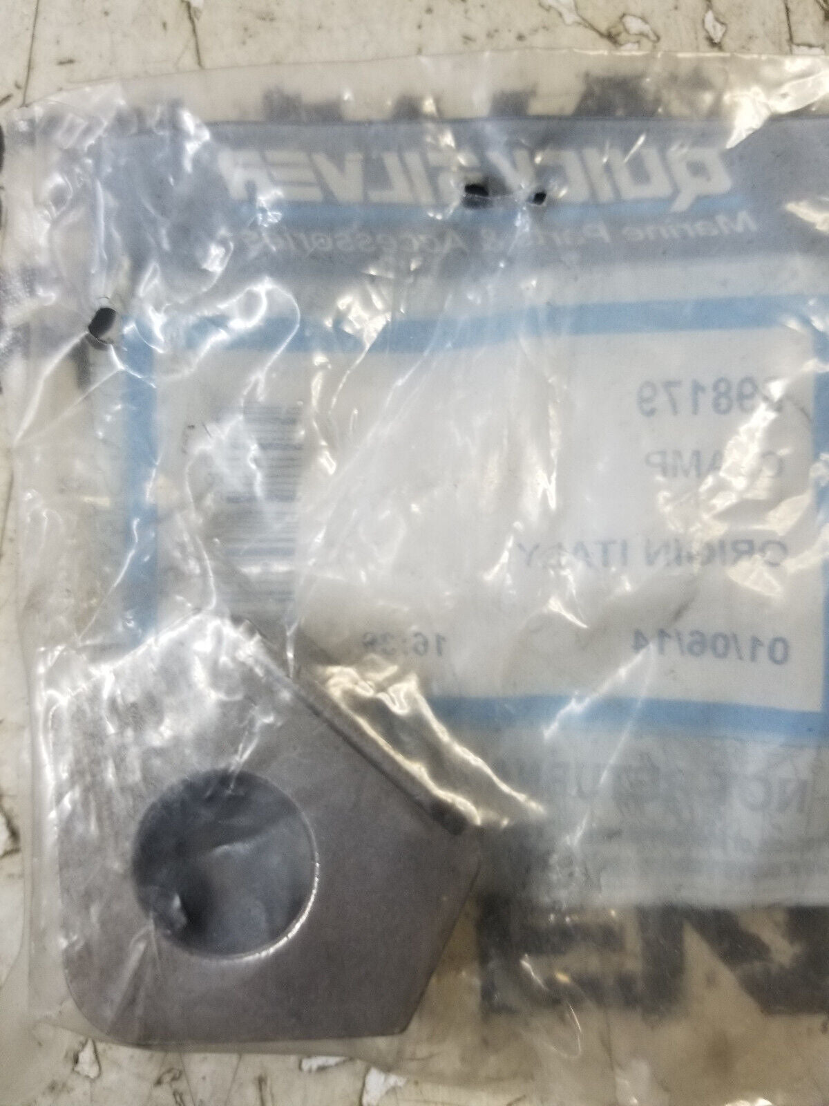 Mercury Quicksilver QUICKSILVER 898179 Manifold Clamp Head