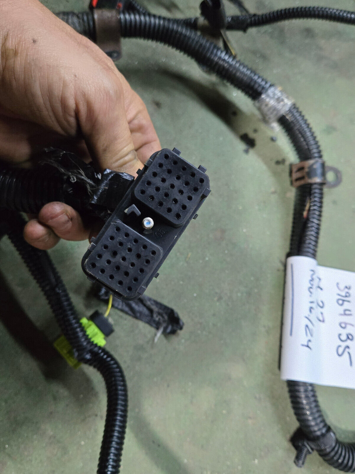 3963705 3964635 CUMMINS ENGINE HANESSES