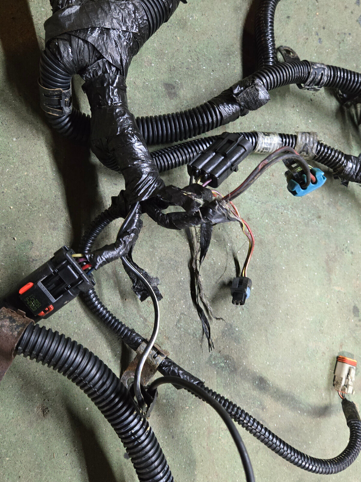 3963705 3964635 CUMMINS ENGINE HANESSES