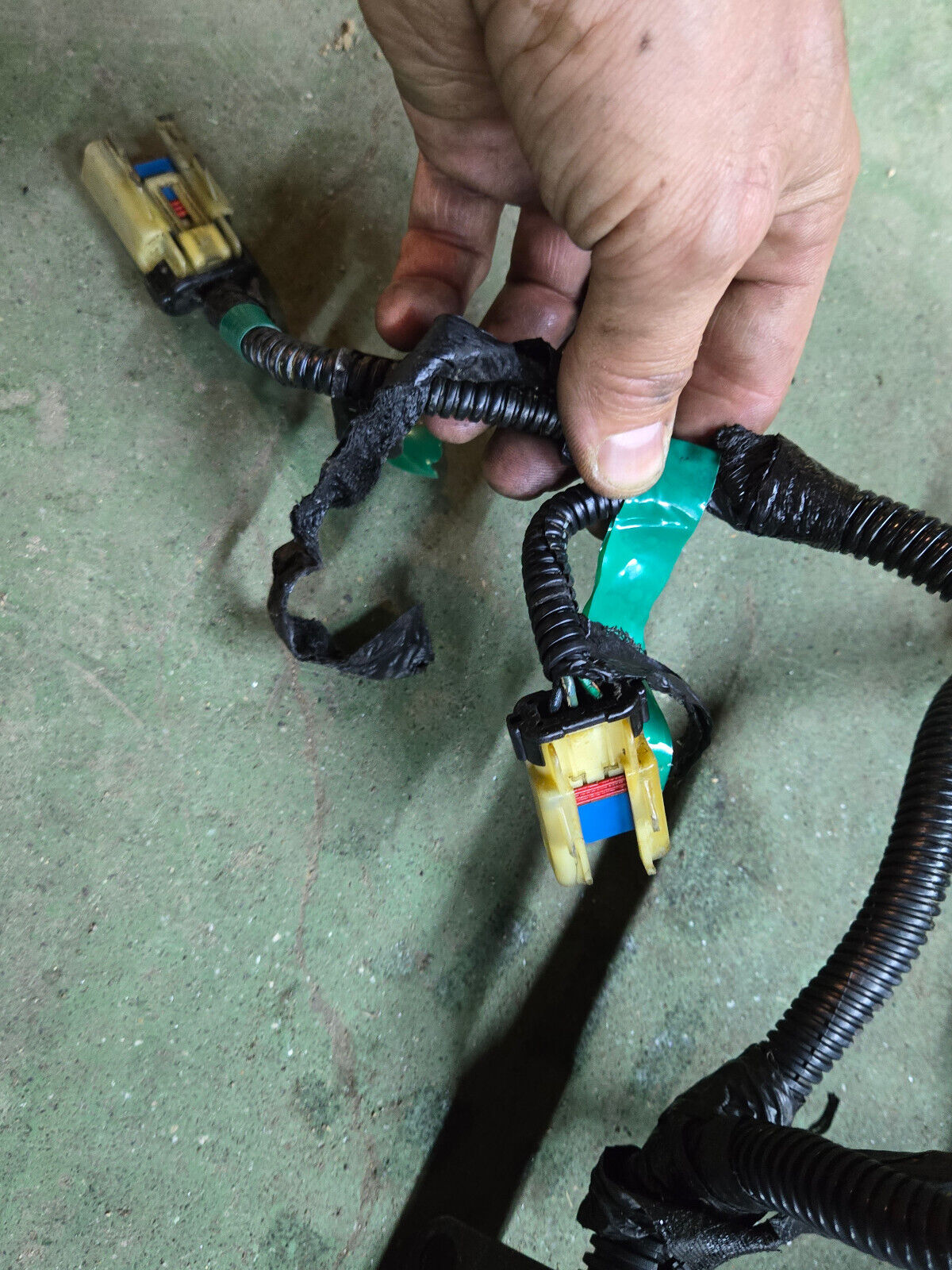 3963705 3964635 CUMMINS ENGINE HANESSES