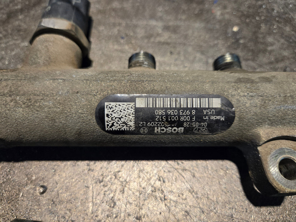 04 05 2004 2005 Chevy GMC 6.6 LLY Duramax Fuel Rails 8973036591 8973036580