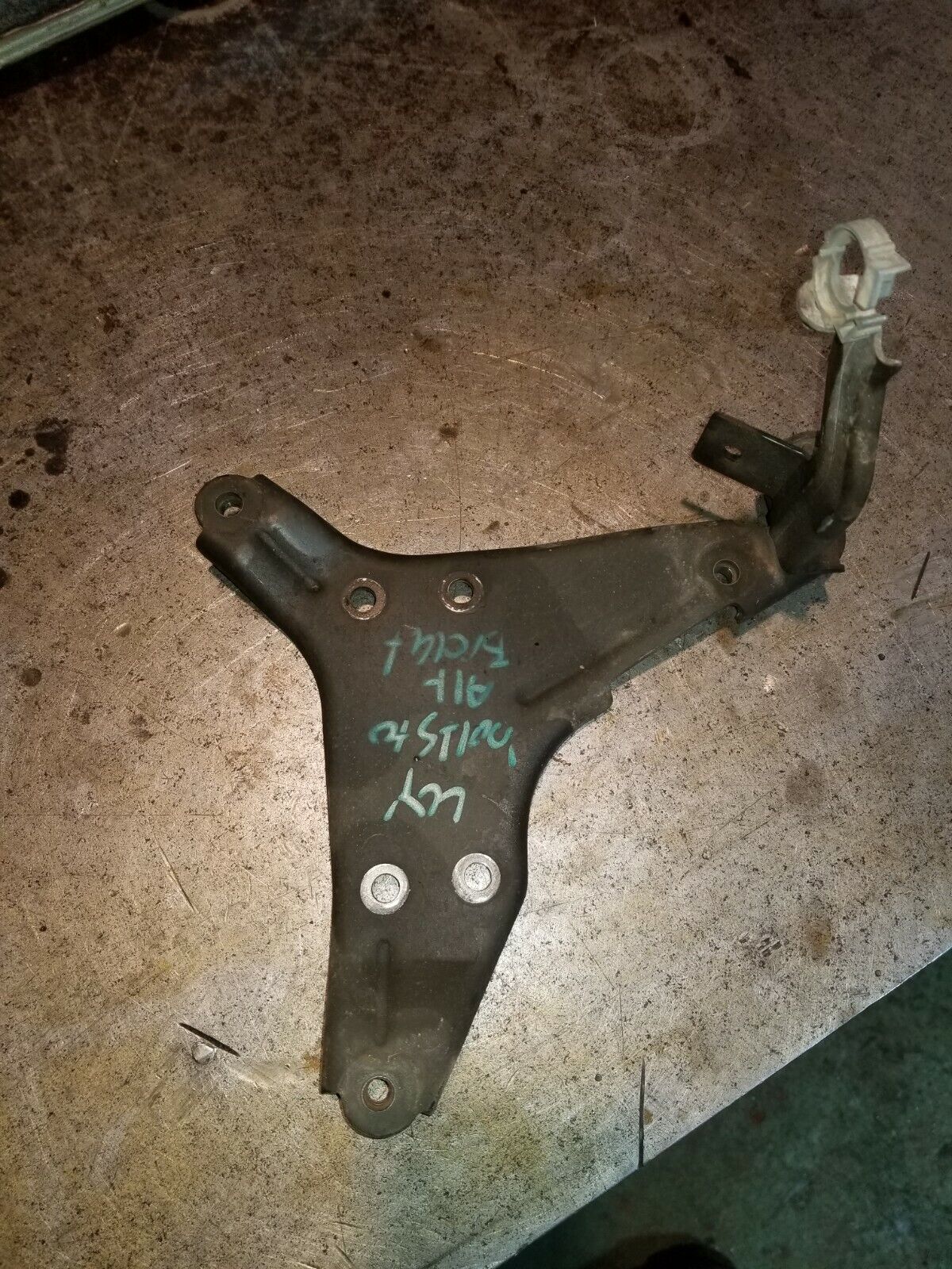 2004.5-2006 Chevy GMC 6.6 LLY Duramax Alternator Accessory Bracket