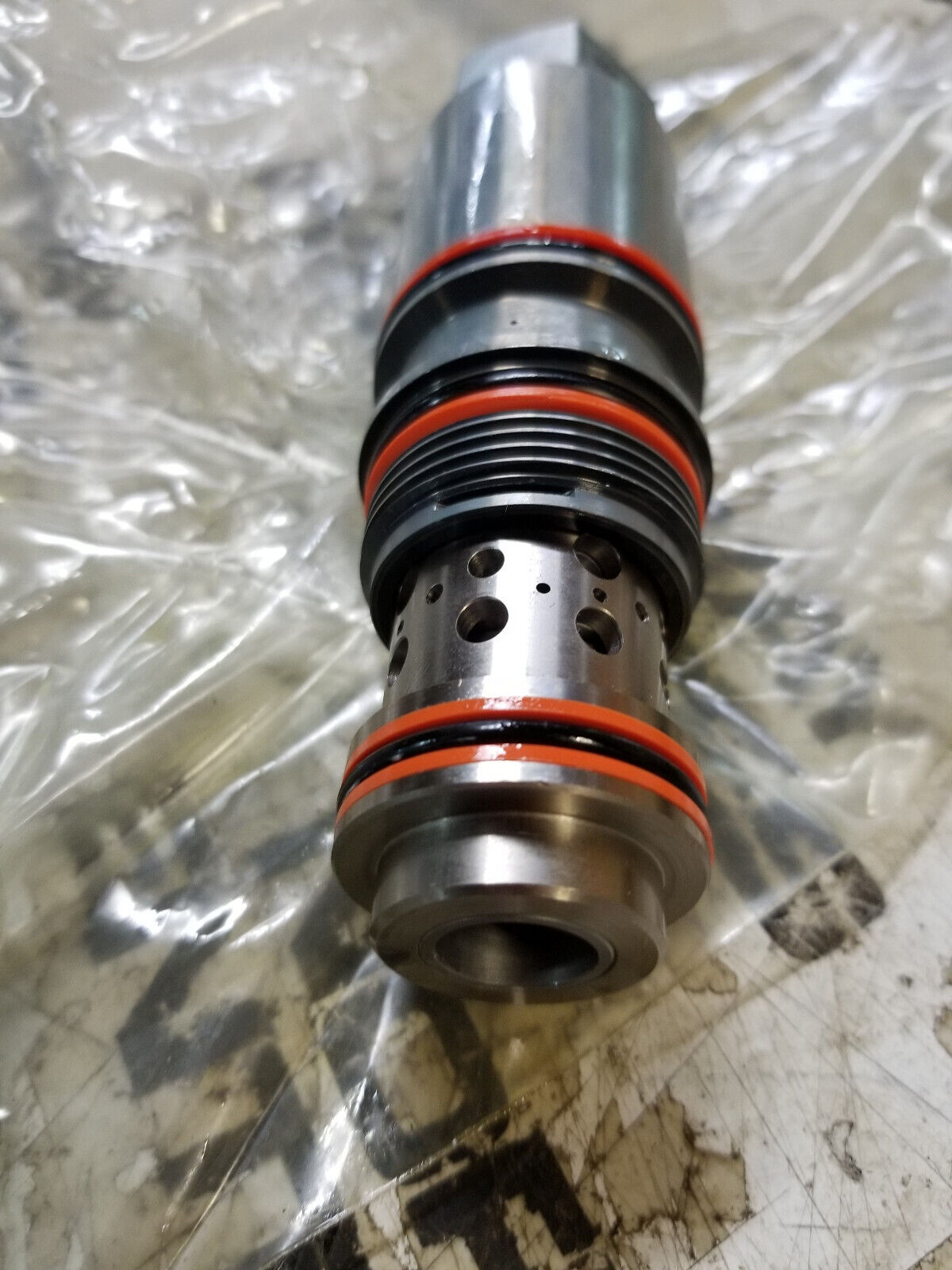 982136 Manitowoc Grove COUNTERBALANCE VALVE