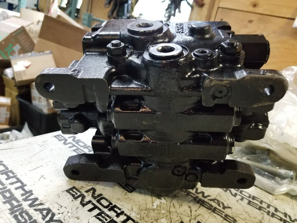 JCB HUSCO VALVE BLOCK ASSEMBLY , SCX120-B3, SX124B, T126117, 4 SPOOL