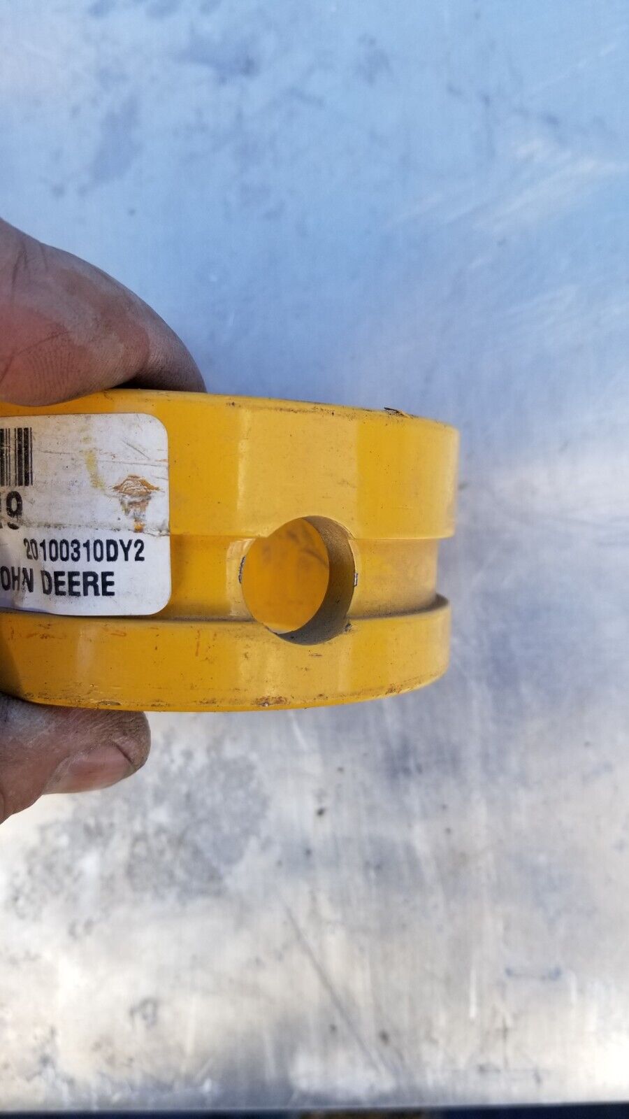 TH108649 JOHN DEERE BUSHING