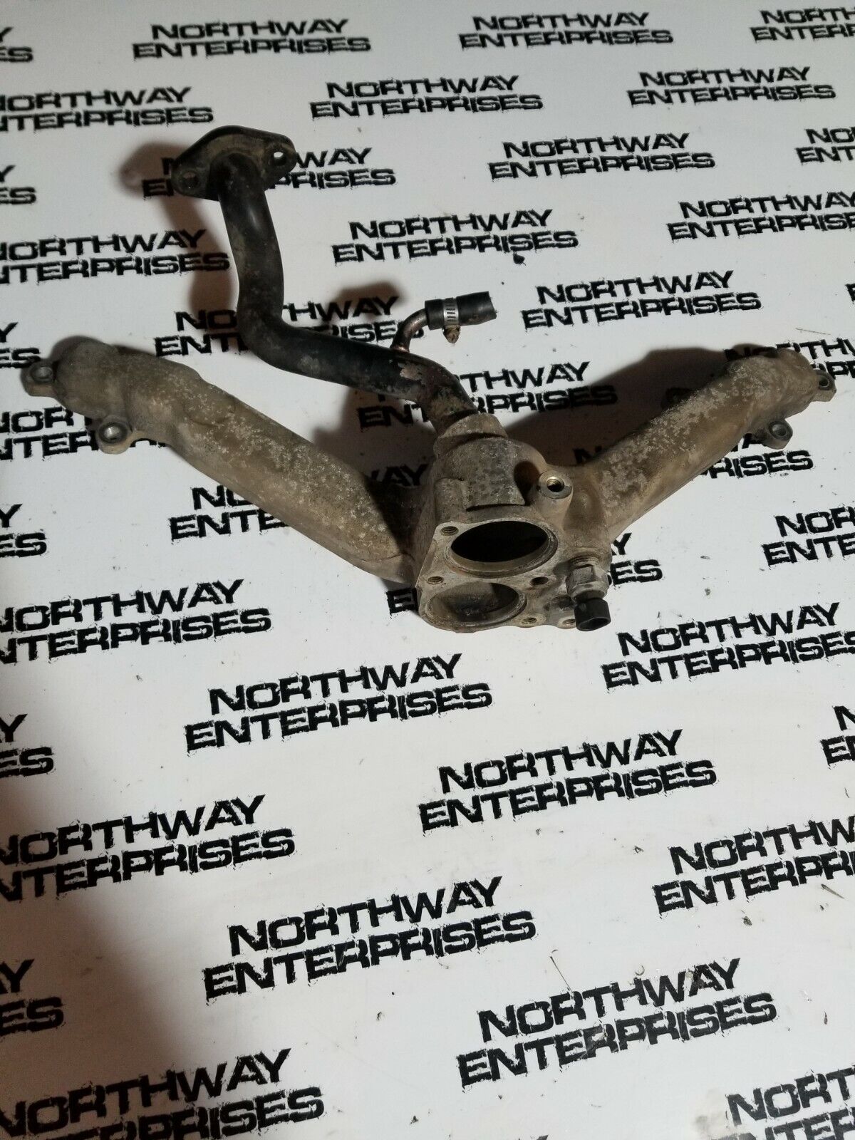 97383583 2001-2007 6.6 DURAMAX TURBO LB7 LLY LBZ Thermostat Housing