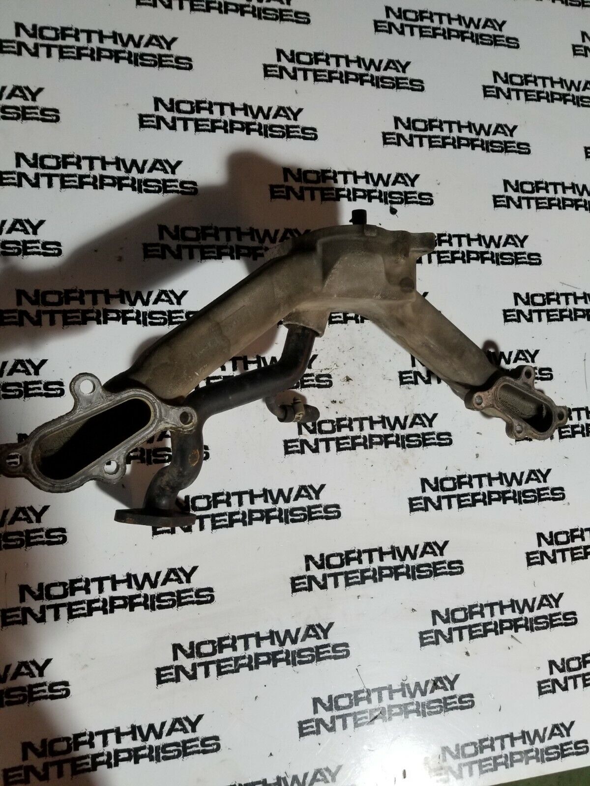 97383583 2001-2007 6.6 DURAMAX TURBO LB7 LLY LBZ Thermostat Housing