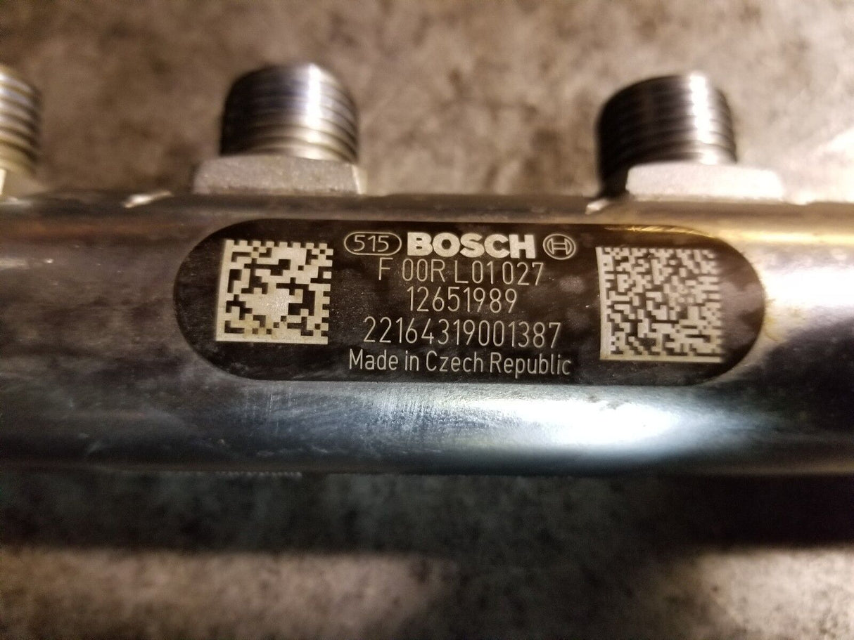 011 2011-2015 Duramax LML High Pressure Fuel Rail 12651989 12611872