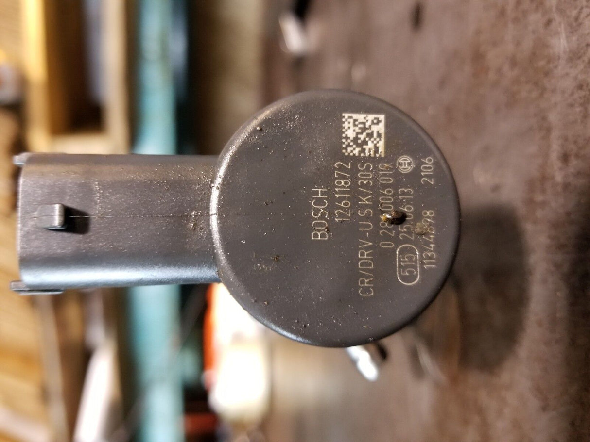 011 2011-2015 Duramax LML High Pressure Fuel Rail 12651989 12611872