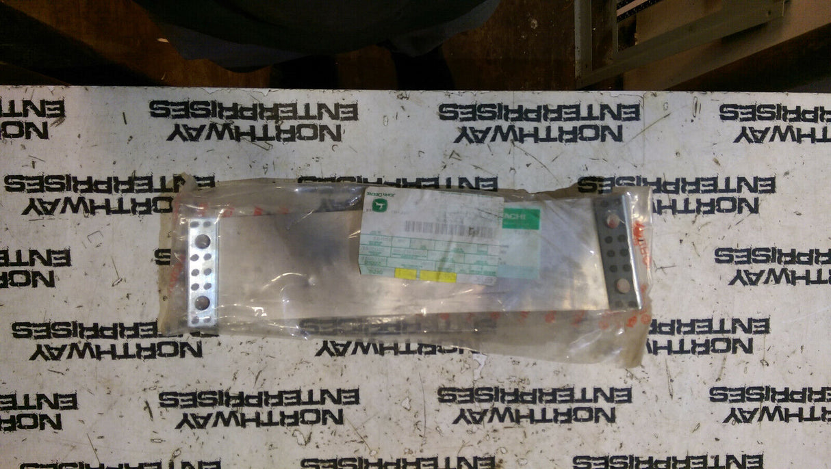 John Deere 4246030 CLAMP